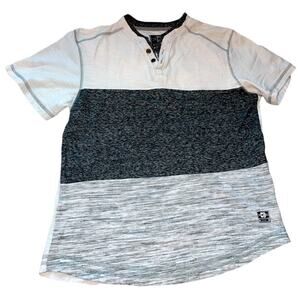 Distortion Clothing Short Sleeve Colorblock T-Shirt Size Medium